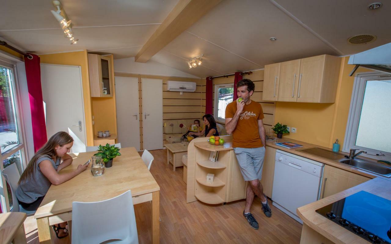 Camping Marina Plage Vitrolles  Eksteriør bilde